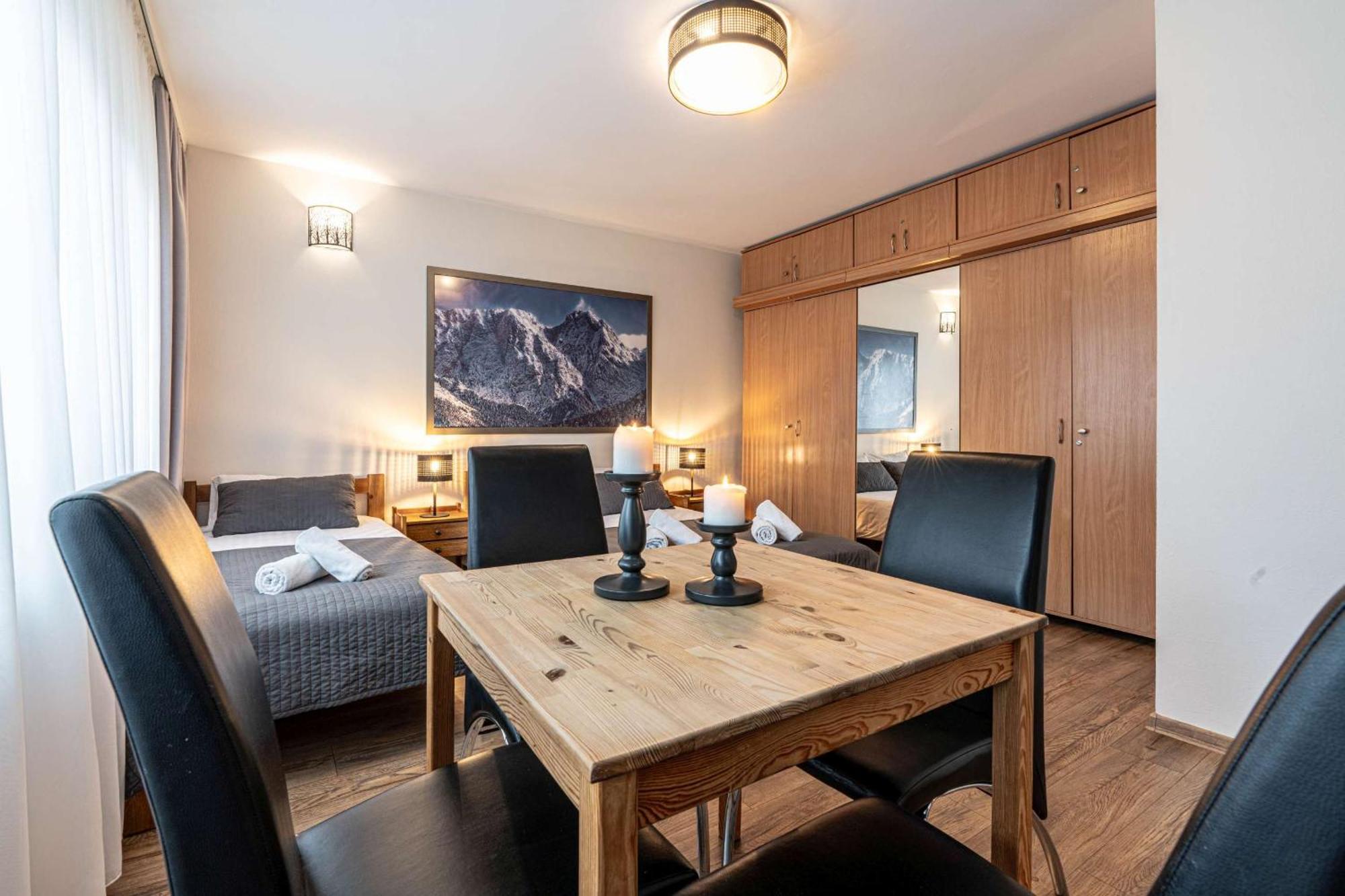 Liberta Inn - Pokoje Goscinne Zakopane Ruang foto