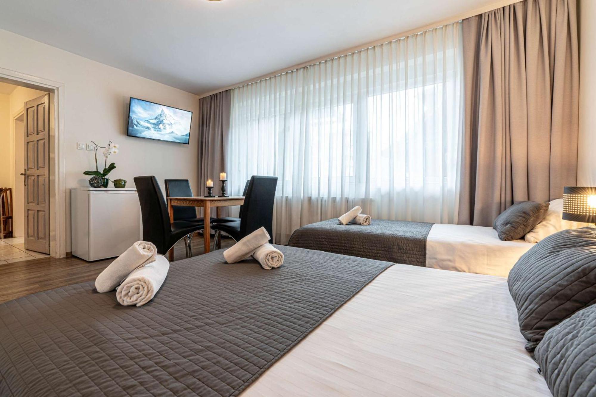 Liberta Inn - Pokoje Goscinne Zakopane Ruang foto